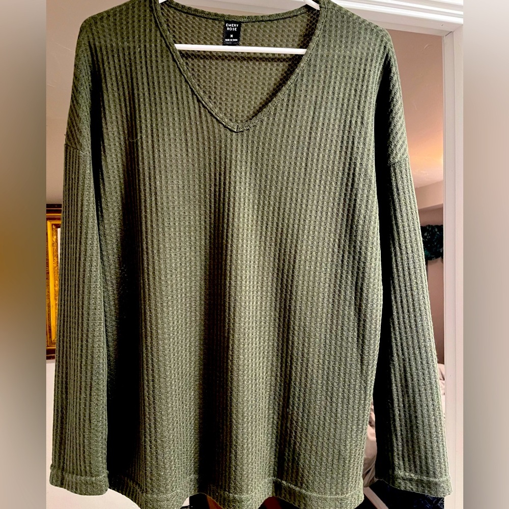NWOT Oversized / Loose Fit Long Sleeve Shirt